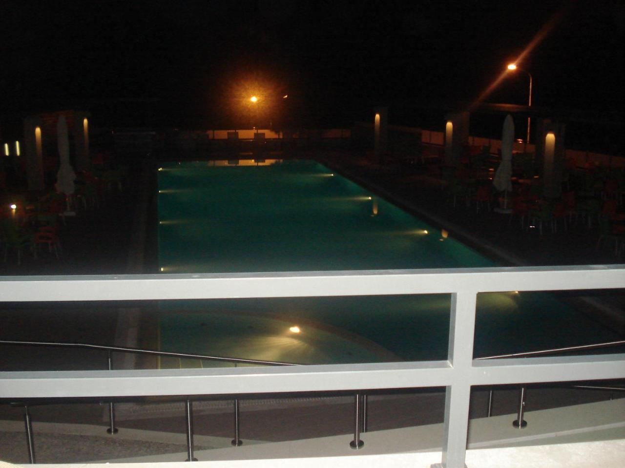 Apolis Hotel Mouzaki Екстериор снимка